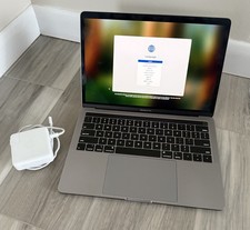 Apple 13" 2018 MacBook Pro A1989 Intel i5 8a Generazione 8GB RAM 256GB SSD *LEGGI*