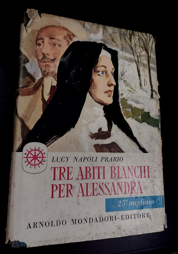 Lucy napoli prario tre abiti - lucy,