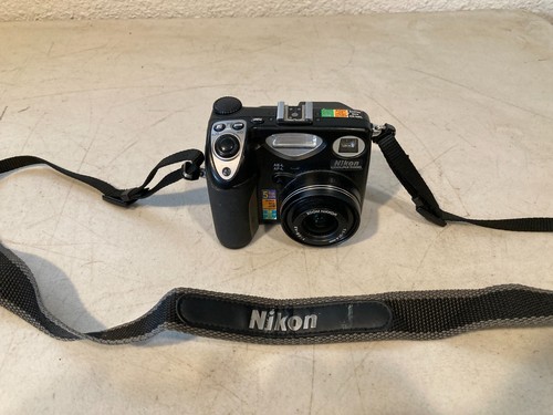 Nikon coolpix 5000 1 - nikon,