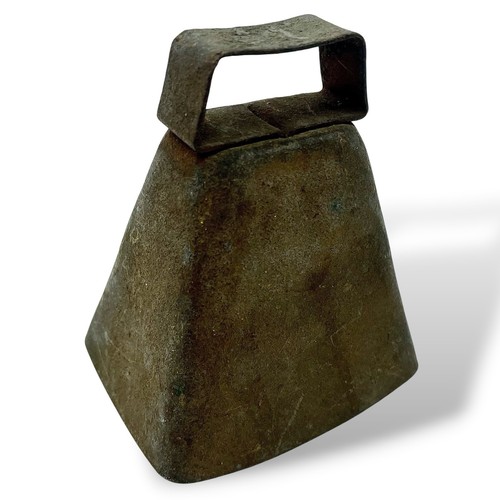 Antica campana mucca ottone