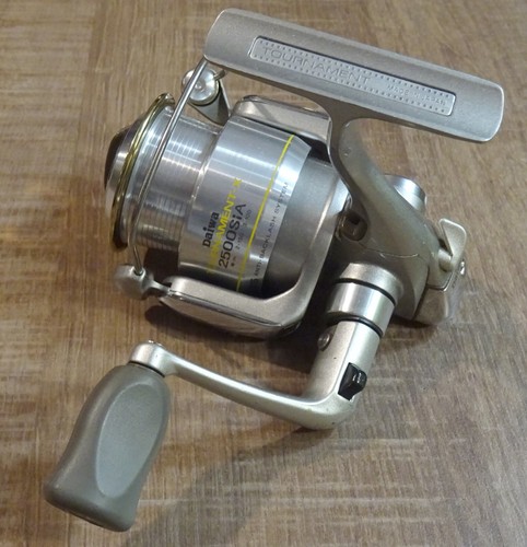 Daiwa tournament 2500sia - daiwa,