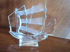 SCULTURA DI UNA  BARCA A 3 VELE IN CRISTALLO AL PIOMBO 24%