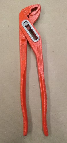 Pinza multipresa giratubi