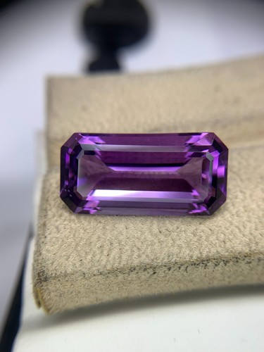 Pietra preziosa sfusa taglio