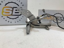 PEDANA POGGIAPIEDI ANTERIORE DESTRA YAMAHA R1 2002-2003 / FRONT RIGHT FOOT