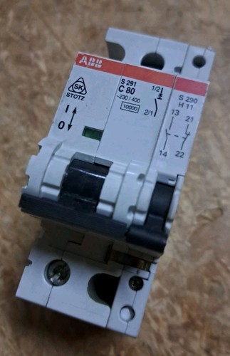 Interruttore automatico - , di