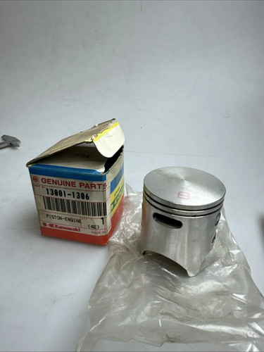 Kawasaki kx80 piston b - kawasaki,