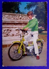 ? CARTOLINA FOTO RAGAZZO MOTORINO CICLOMOTORE PIAGGIO GILERA MOTOBECANE 1971 ?