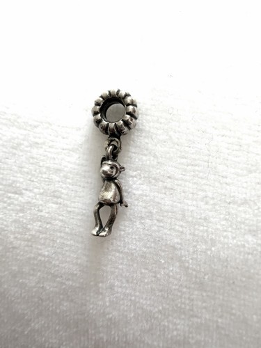Pandora authentic one - one, owner