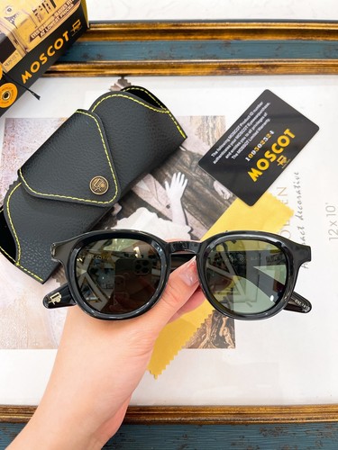 High quality moscot - high,