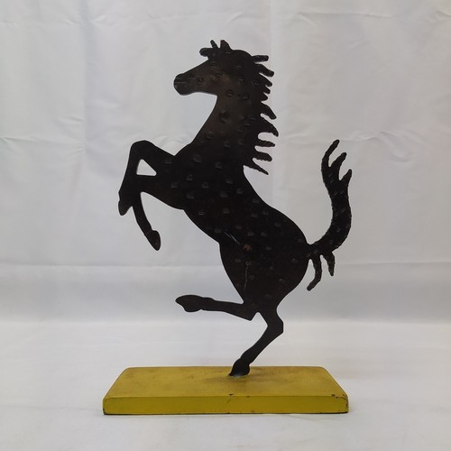 Scultura ferrari cavallino - ferrari,