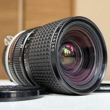 [Ecc+] Nikon Ai-s Zoom Nikkor