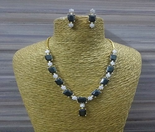 Collana con zirconi indiani