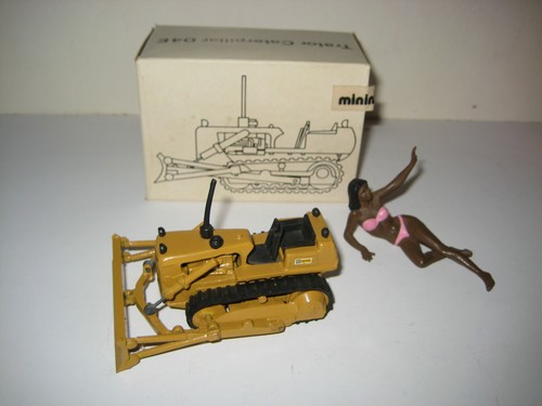Caterpillar e bulldozer - d, 4