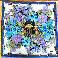 Set sciarpa quadrata floreale