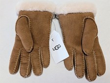 UGG PERF GLV Chestnut