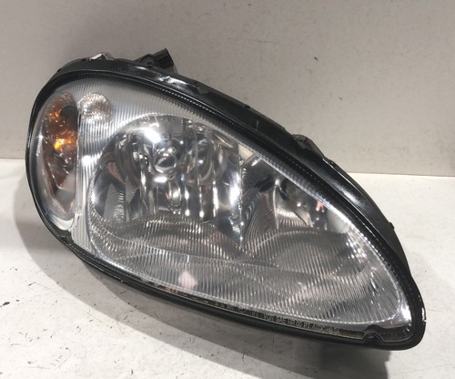 Faro anteriore destro per - anteriore,