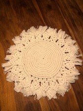 Centro tavolo in macramè