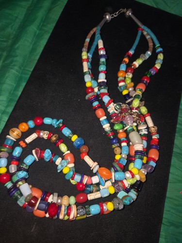 Collana multifilo chiusura