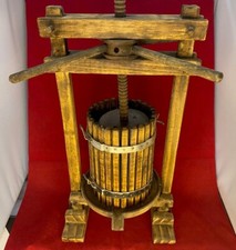 TORCHIO IN LEGNO PER UVA PER