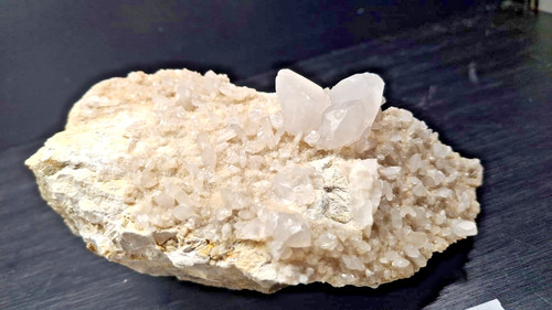 Calcite geminata matrice - su,