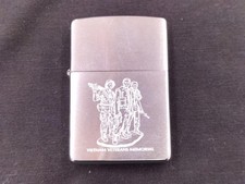 Accendino a olio Zippo Vietnam