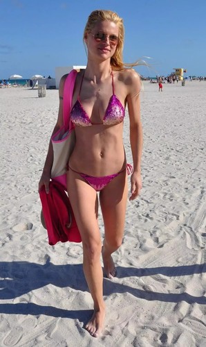 Michelle hunziker bikini - hunziker, in