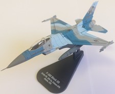 Aerei da Combattimento F-16C Block 30 354th FW Eielson 1/100 Diecast Italeri