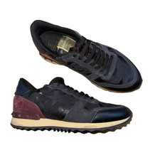 Scarpe da ginnastica Valentino Garavani Rockrunner nere in pelle scamosciata taglia 41 UK 7 borchie