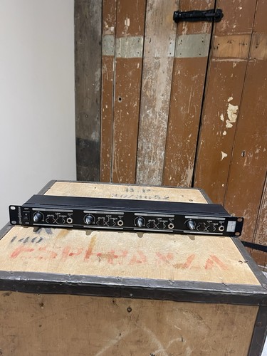 Mixer audio quadphone - , 19