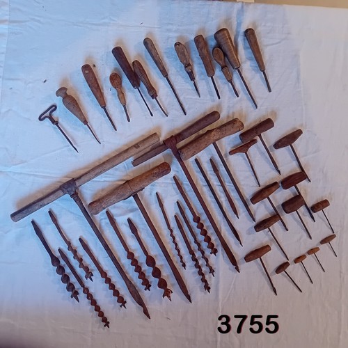 3755 antichi attrezzi - ,