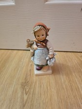 Figurina GOEBEL HUMMEL #204
