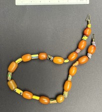 Collana con perle di vetro