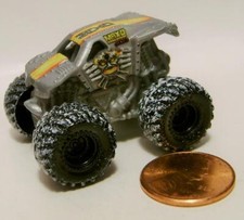 MAX-D HOLIDAY CHRISTMAS TRUCK