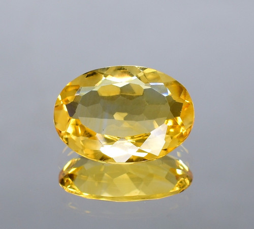 Pietra preziosa sfaccettata - , al