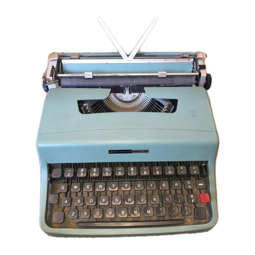 Olivetti lettera typewriter - 32,