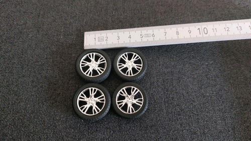 Modellino kit ruote cerchi
