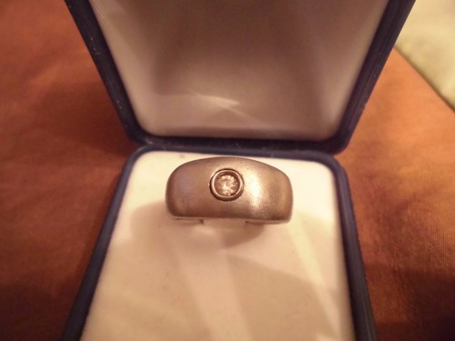 Anello oro bianco satinato - in,