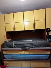 Cameretta a ponte completa di tutto