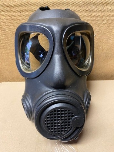 Maschera antigas militare