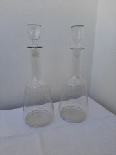 Coppia Di Bottiglie In Vetro Vintage Con Decori