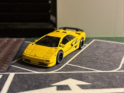 Hot wheels car culture - car, premium