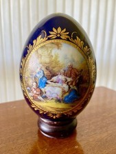 Grande uovo in porcellana blu