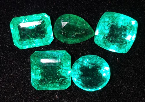 Pietra preziosa - ct,