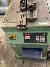 piegatrice elettrica con vari accessori