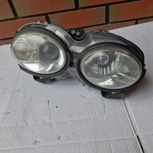 Faro proiettore anteriore