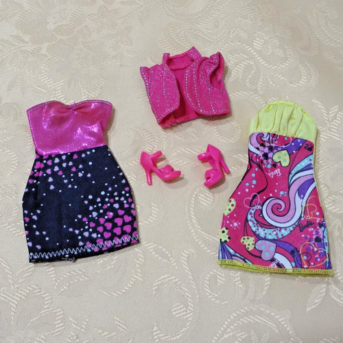 Barbie due abiti - abiti, fashionistas