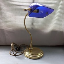 Lampada stile neoclassico ministeriale da tavolo in ottone con vetro blu