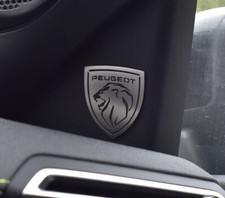 EMBLEM PEUGEOT 208 2008 II