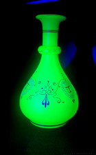 Uranio opalino verde satinato